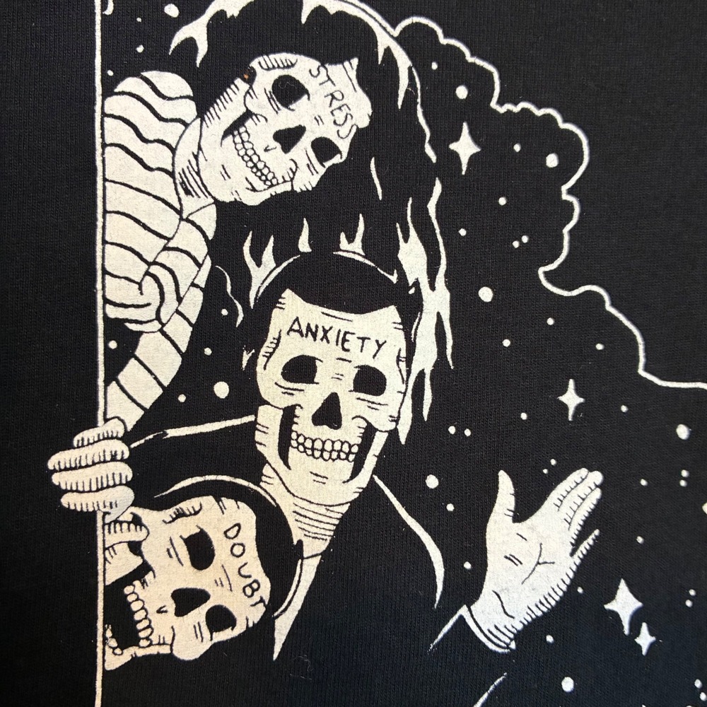 Threadless Darker Days Graphic T-Shirt Large Black Guess Who's Back  Unisex